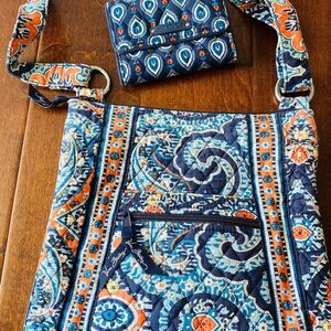 EUC Vera Bradley Hipster Crossbody Purse with matching Wallet